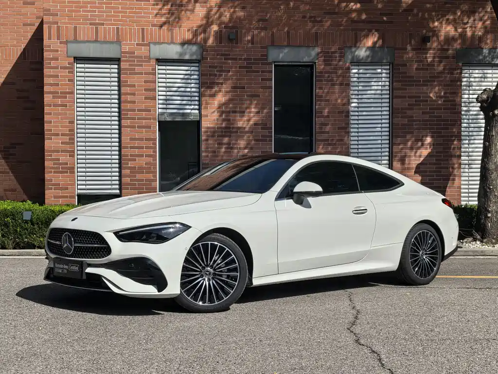 Mercedes-Benz CLE 2024 CLE 300 4MATIC динамичное купе