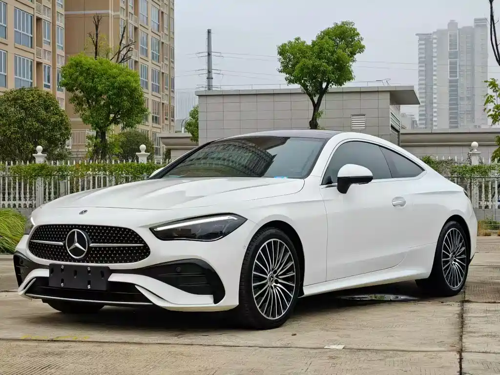 Mercedes-Benz CLE 2024 CLE 300 4MATIC динамичное купе