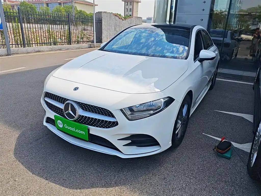 Mercedes-Benz A-class 2022 facelift A 180 L sports sedan