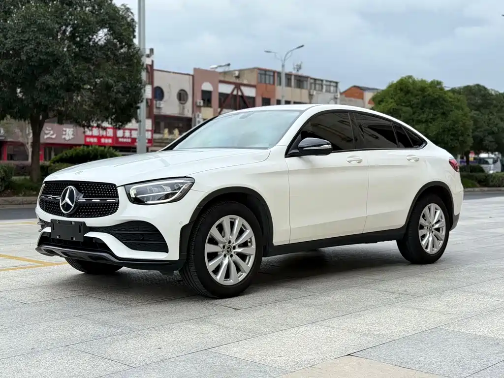 Mercedes-Benz GLC Coupe 2020 GLC 260 4MATIC Coupe SUV