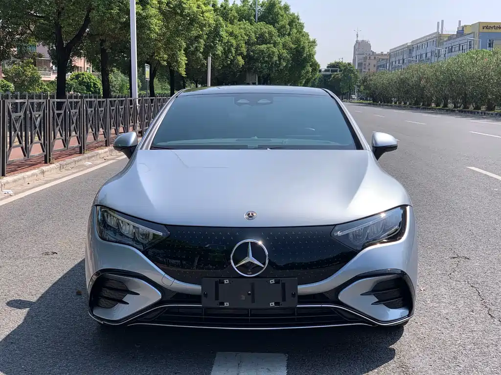 Mercedes-Benz EQE 2022 Model 350 Deluxe Edition
