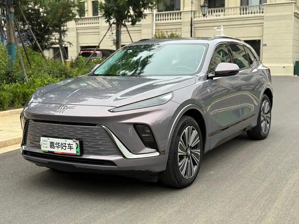 Buick E5 2024 models enjoy the standard renewal audio and video version