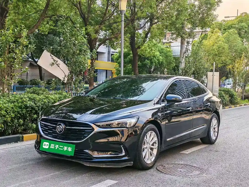 Grand Touring 2022 552T Luxury