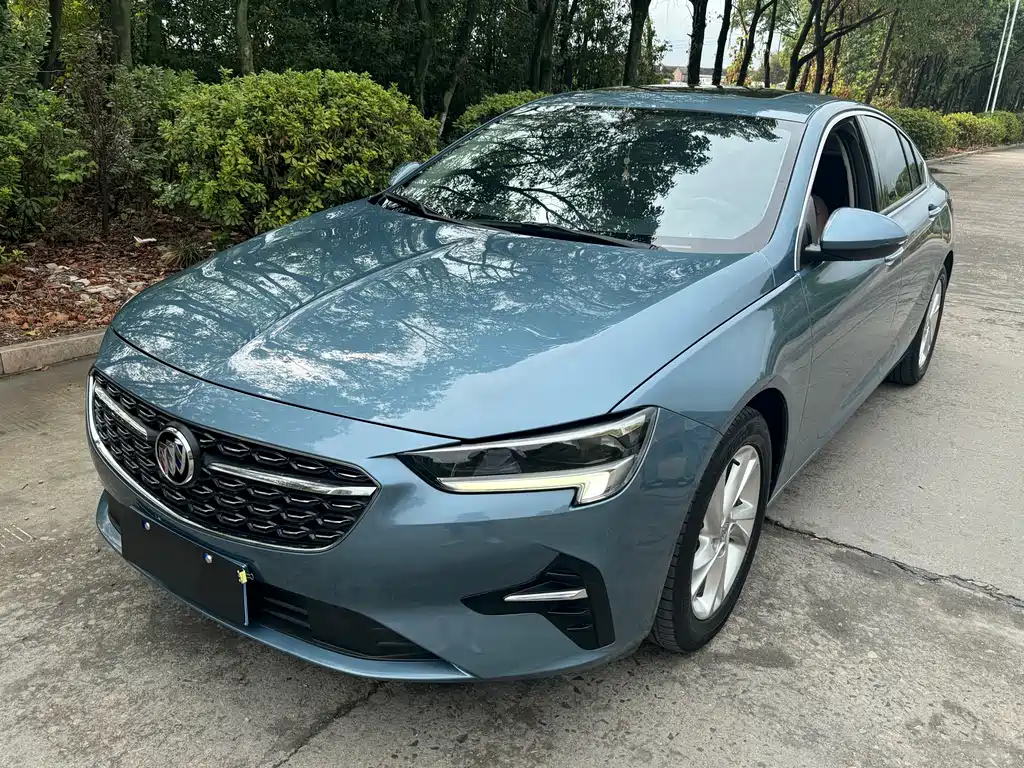 Grand Touring 2022 552T Intelligent