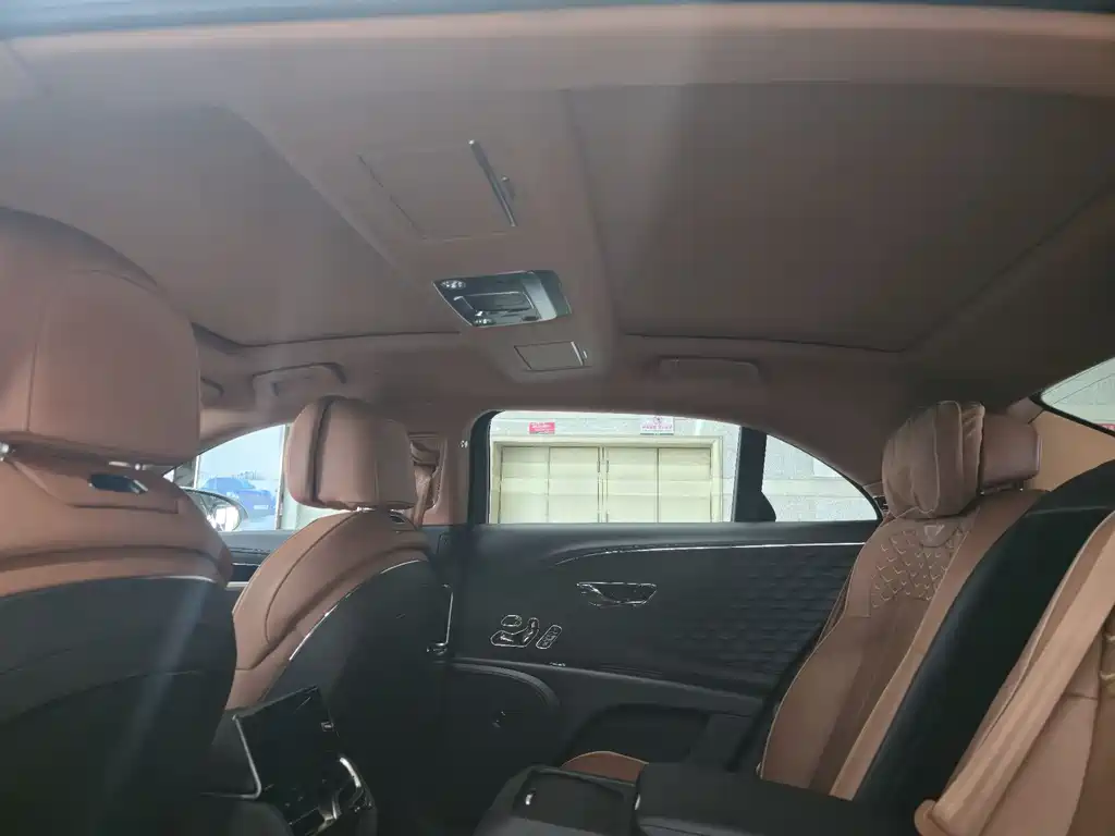 Фото машины 24