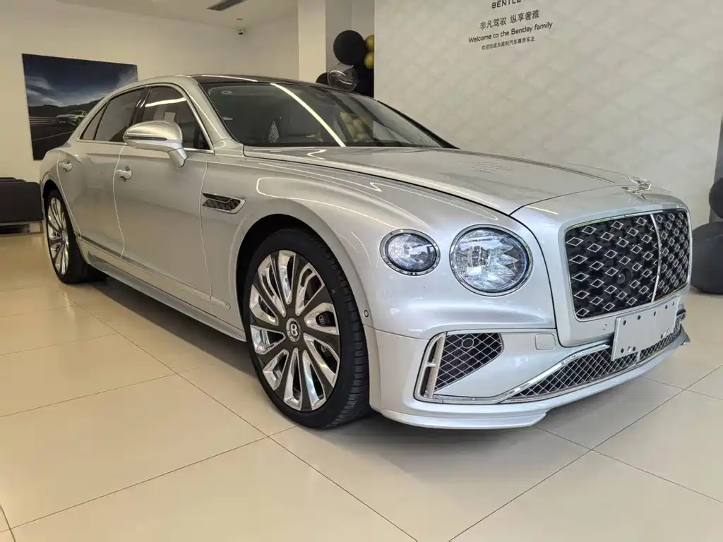 Flying Spur plug-in hybrid 2025 4.0 T V8 Mulliner