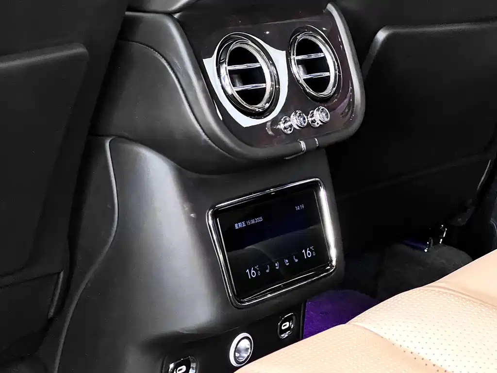 Фото машины 44