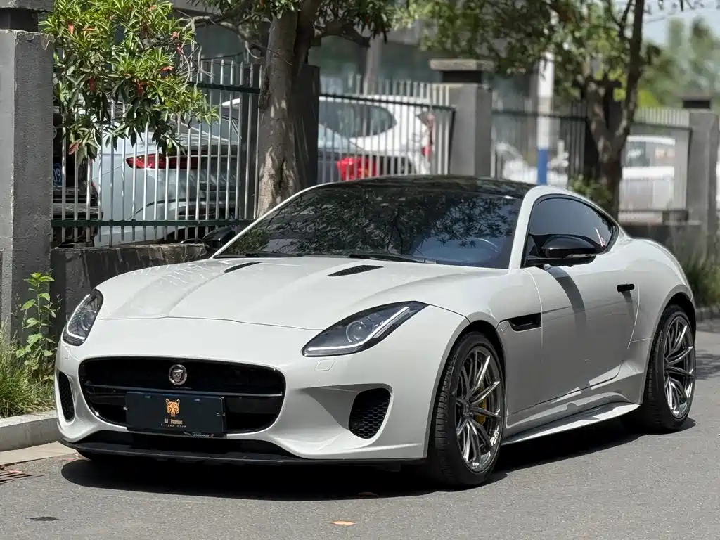 Jaguar F-TYPE 2019 model 3.0 SC hardtop version