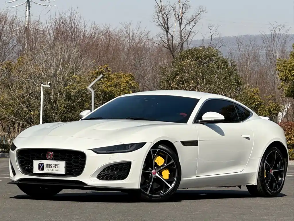 Jaguar F-TYPE 2021 P300 rear drive hardtop version
