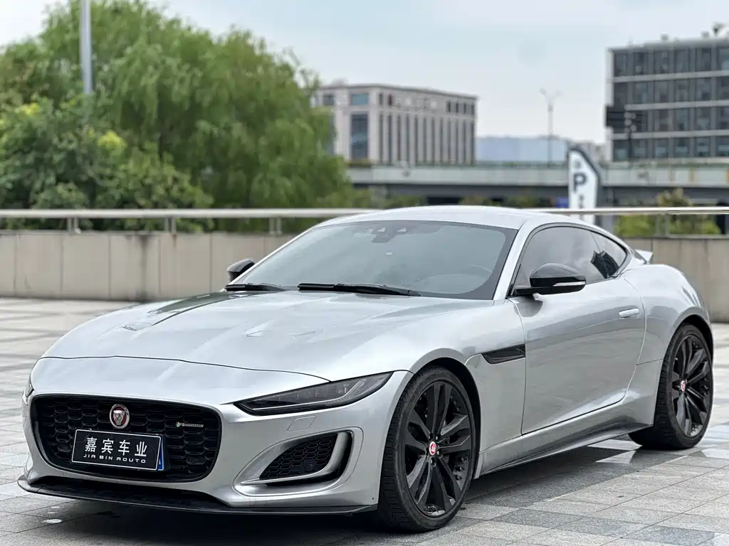 Jaguar F-TYPE 2023 P300 hardtop version R-DYNAMIC BLACK