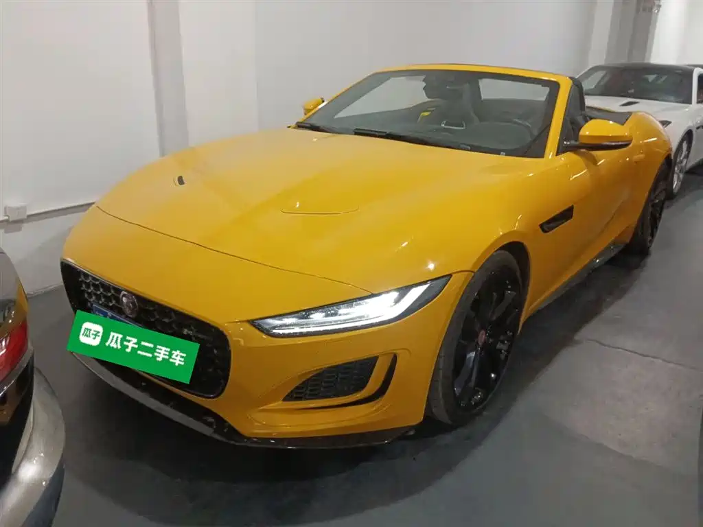 Jaguar F-TYPE 2022 P300 convertible version R-DYNAMIC BLACK