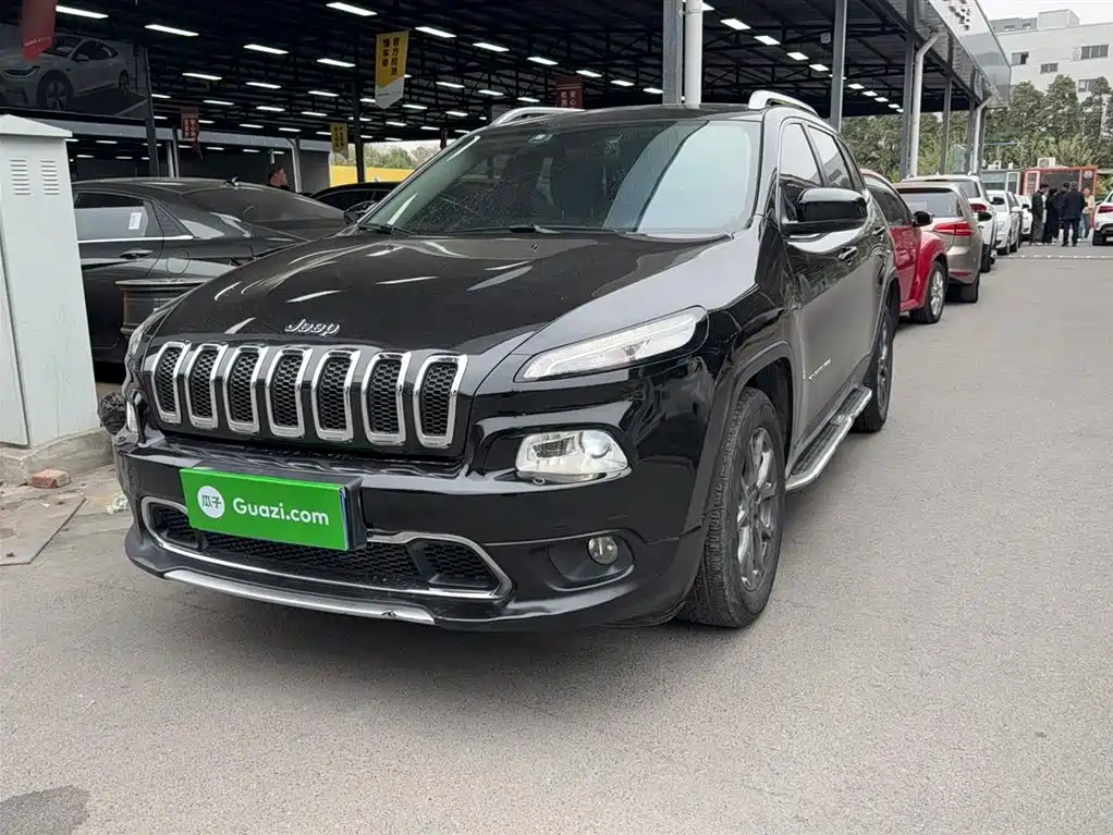 Free Light 2020 2.0L two-wheel drive classic sports version