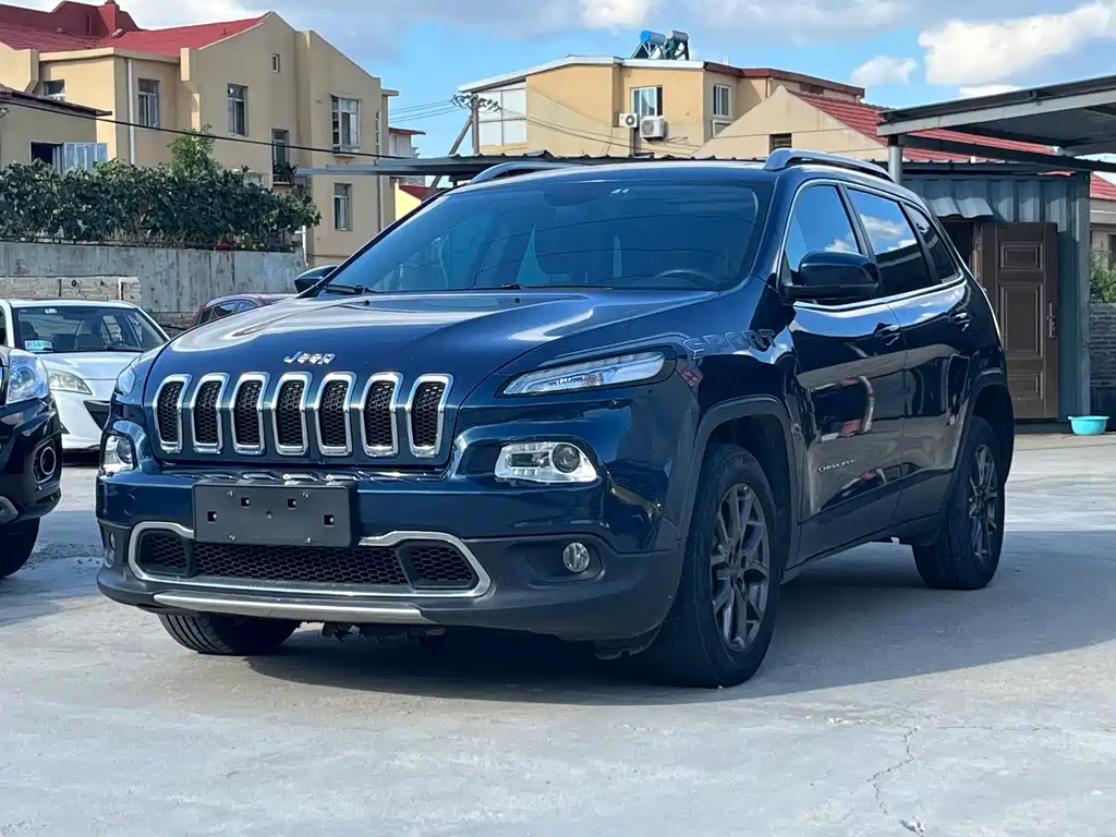 Free Light 2020 2.0L two-wheel drive classic sports version