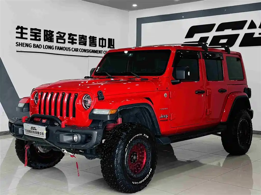 Четырехдверная версия Wrangler 2021 2.0T Sahara