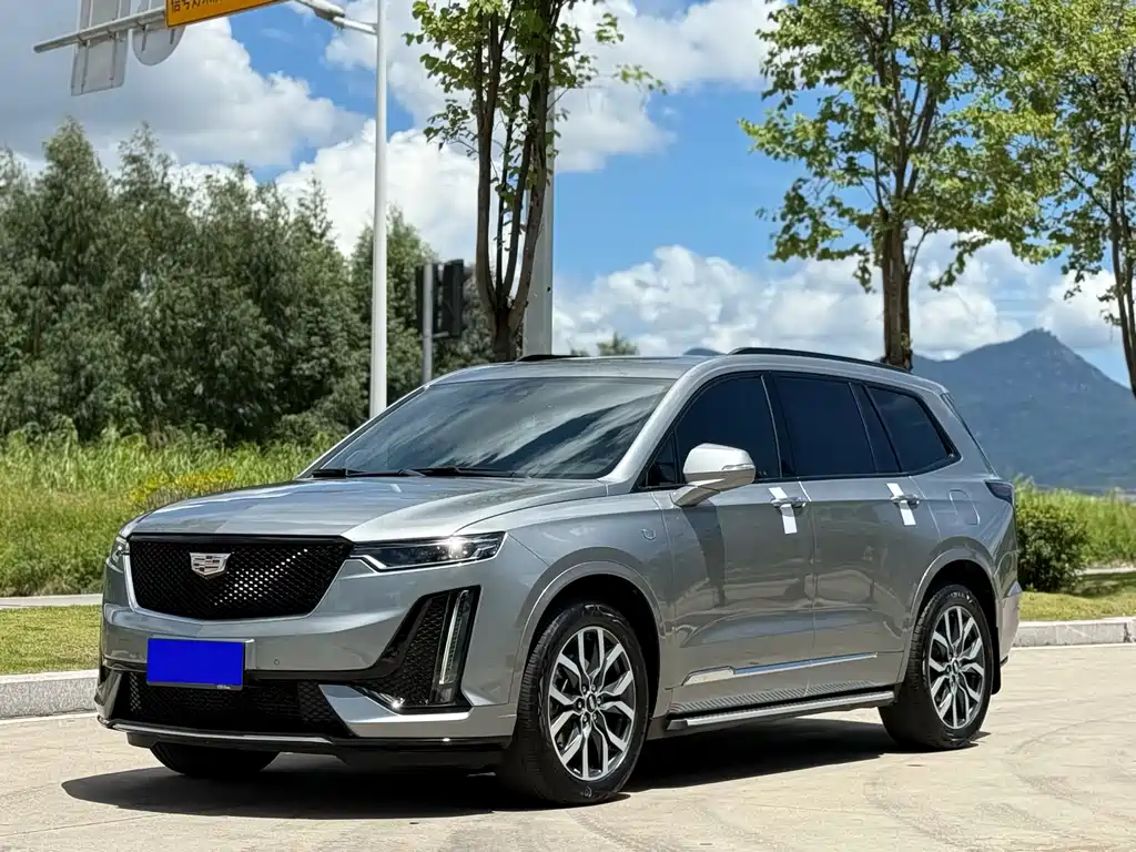 Cadillac XT6 2022 2.0T six-seater four-wheel drive premium model
