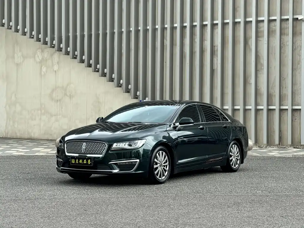 Lincoln MKZ 2019 2.0T Exclusive Edition Country V