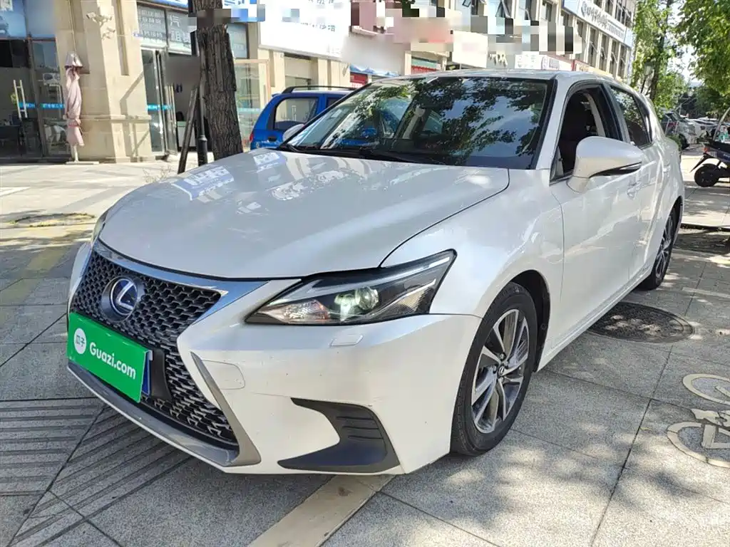 Lexus CT 2020 CT200h Comfort Edition Monochrome