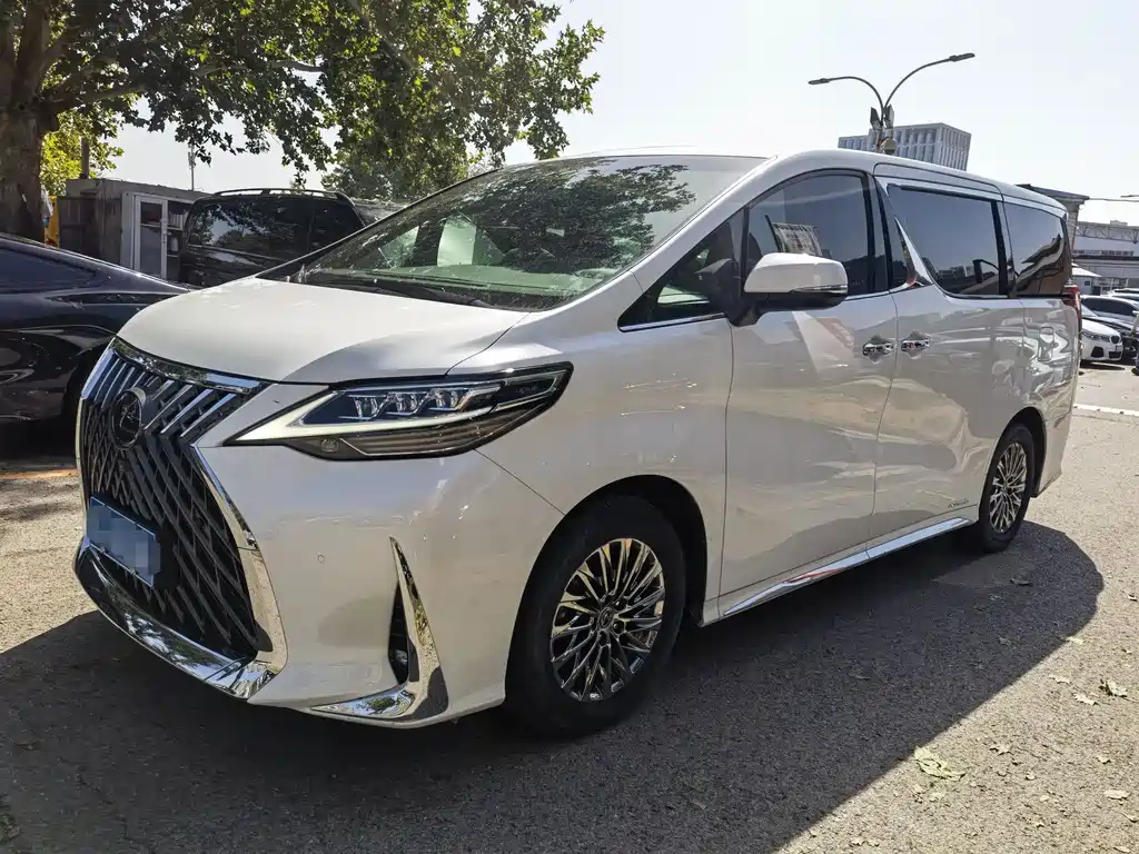 Lexus LM 2020 300h seven-seater Junya edition