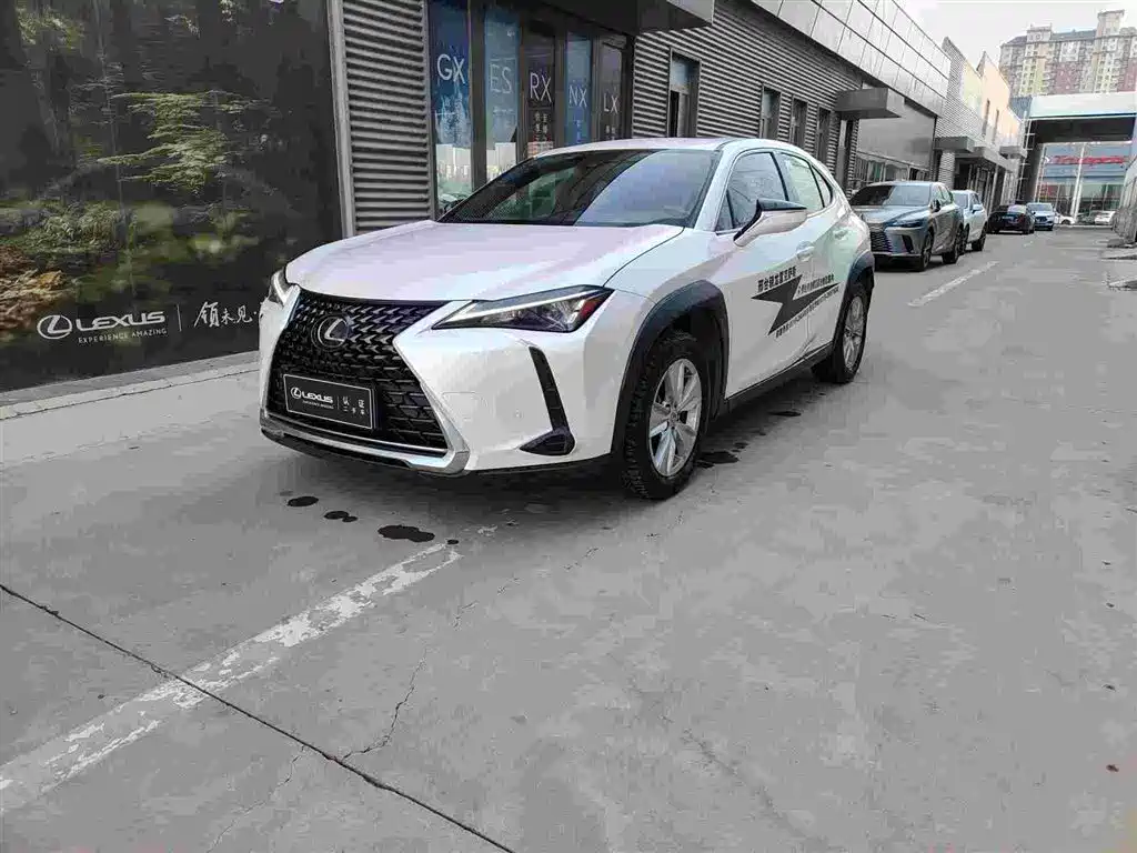 Lexus UX 2022 260h Explore-Fun Edition