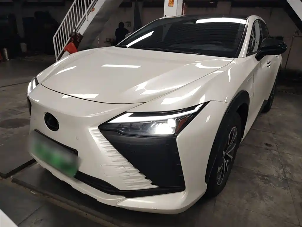 Lexus RZ 2023 450e four-wheel drive indulgent edition