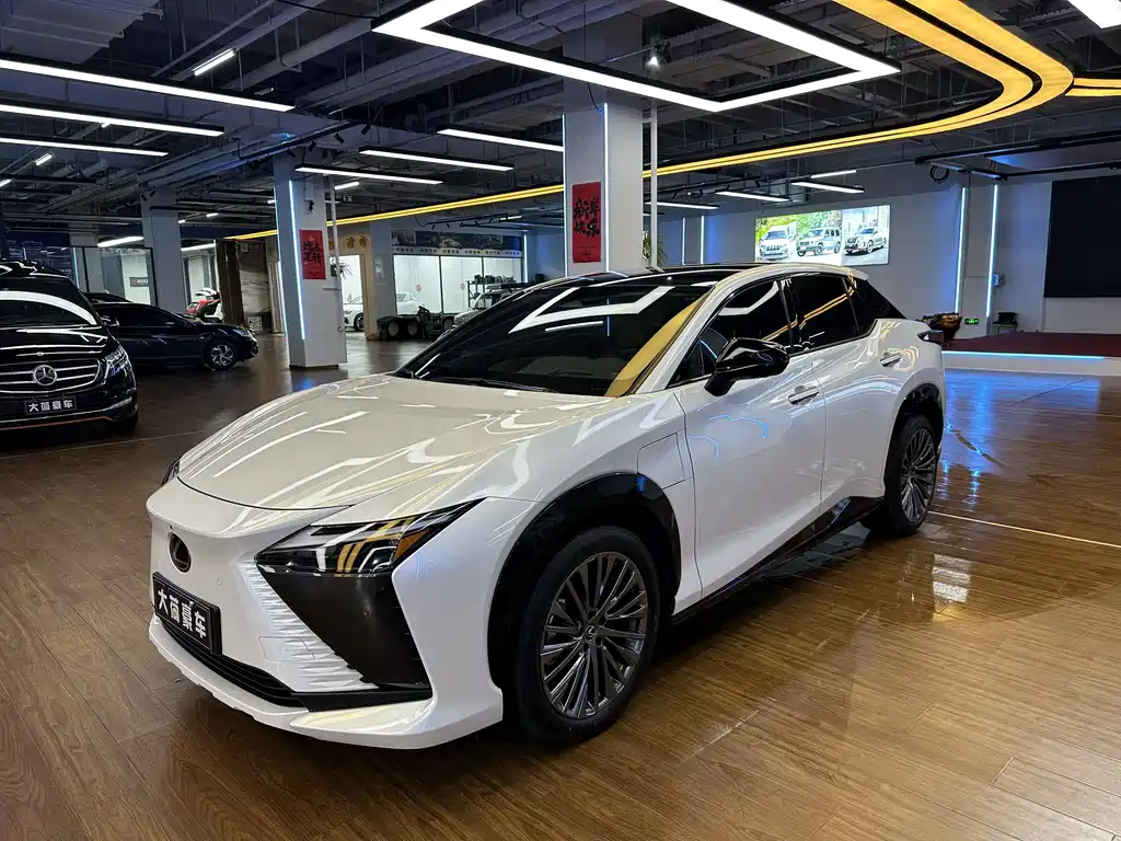 Lexus RZ 2023 450e four-wheel drive vertical collar version
