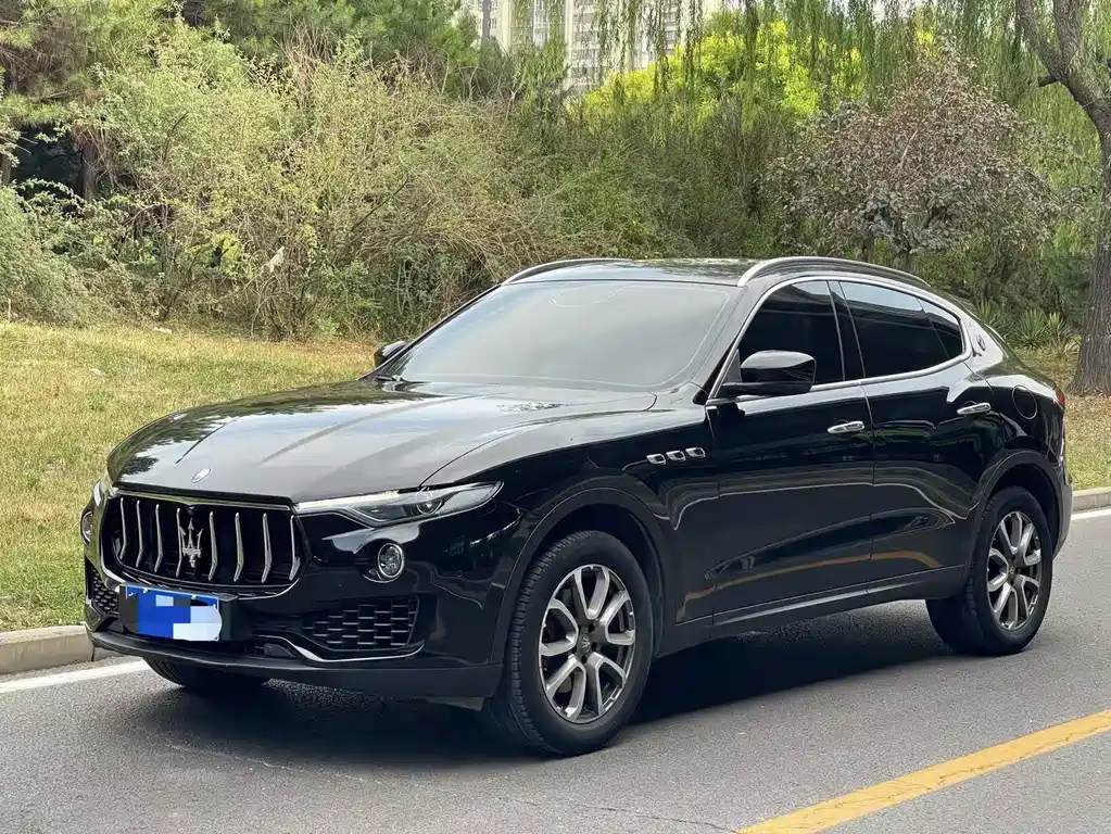 Levante 2019 модель 3.0T Standard edition Страна V