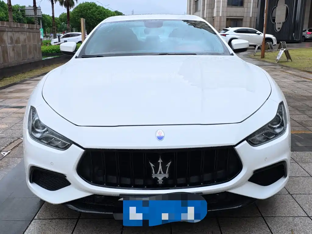 Ghibli 2019 модель 3.0T Standard edition Страна V