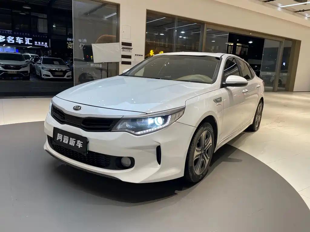 Kia K5 New Energy 2019 2,0Л GLS