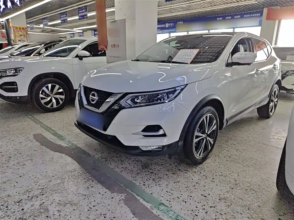 Qashqai 2021 2,0-литровый вариатор Deluxe Edition