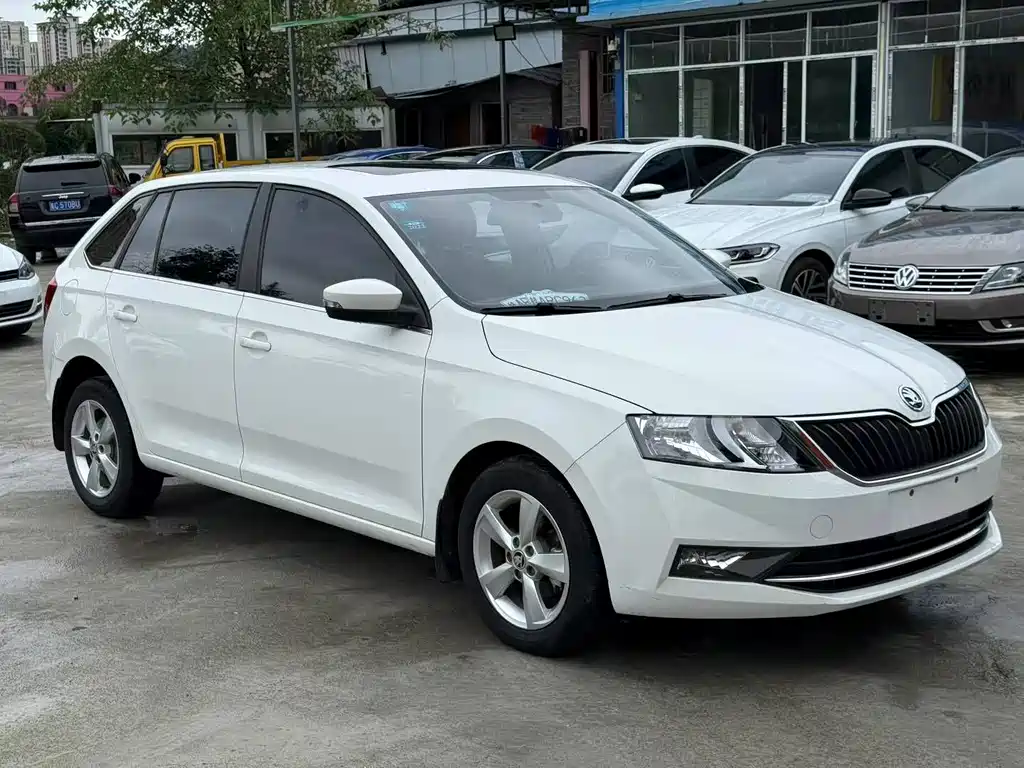Xindong 2019 1,5-литровая автоматическая версия Comfort