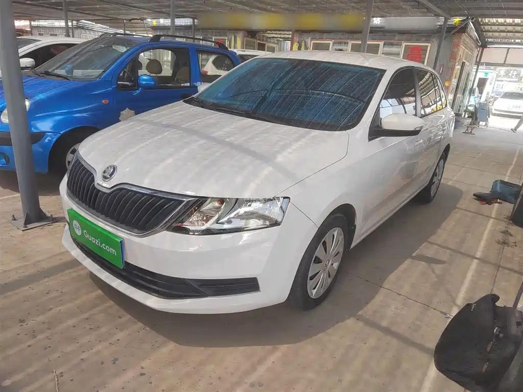 Xindong 2019 model facelift 1.5L automatic standard version National V