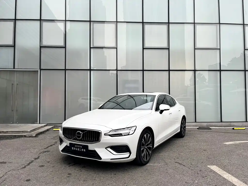 Volvo S60 2024 B4 Zhiyuan Deluxe Edition