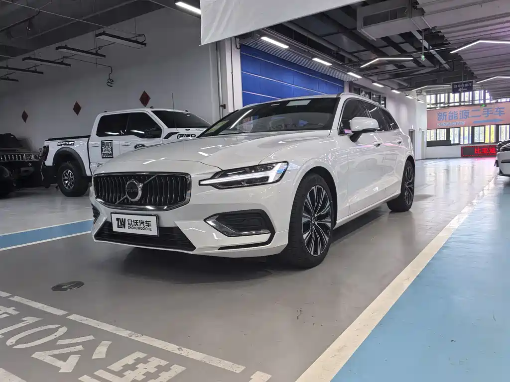 Volvo V60 2024 B5 Zhiyuan Deluxe Edition