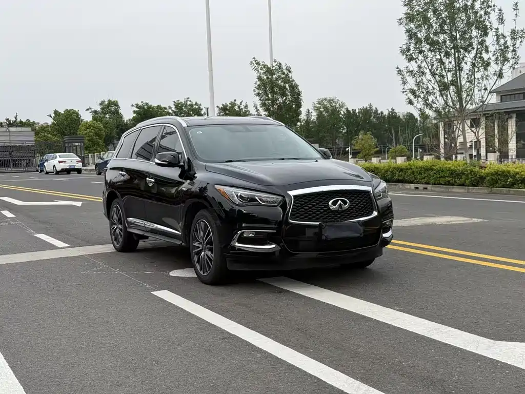 Infiniti QX60 (imported) 2020 2.5S/C Hybrid Two-wheel drive Excellent version