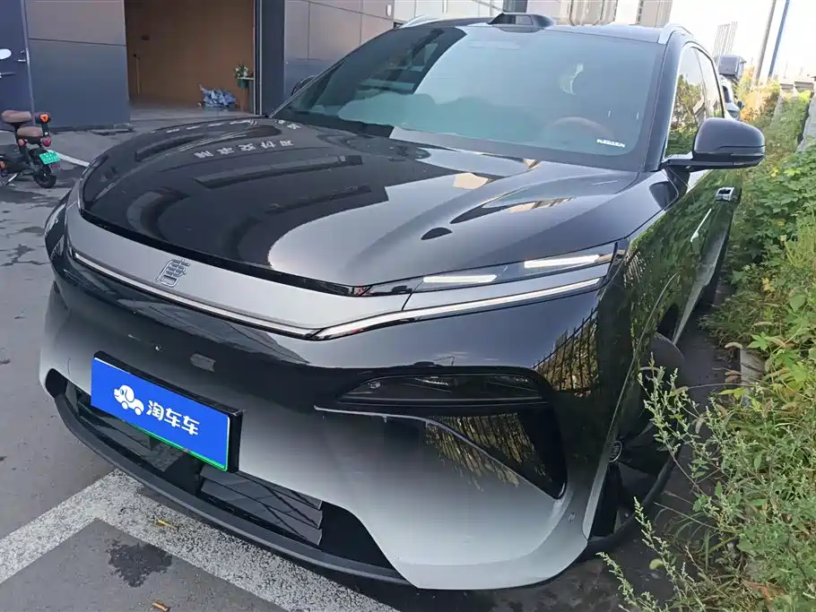 Tang L 2025 EV 600-километровый полноприводный лидар флагманского типа