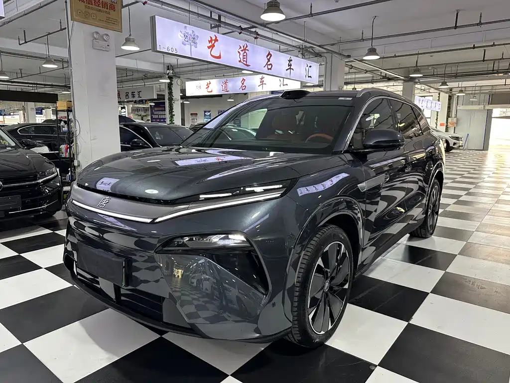 Полноприводный лидар Tang L 2025 EV 600 км флагманского типа