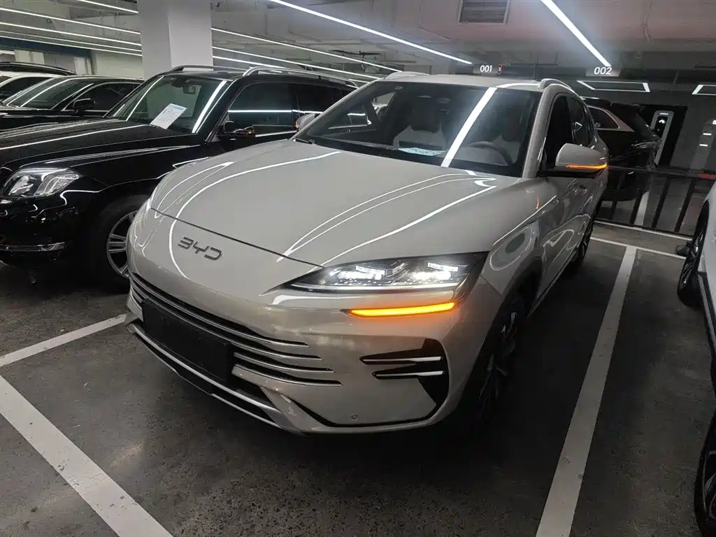 Songjiang New Energy 2025 DM-i 112 КМ Honor Type