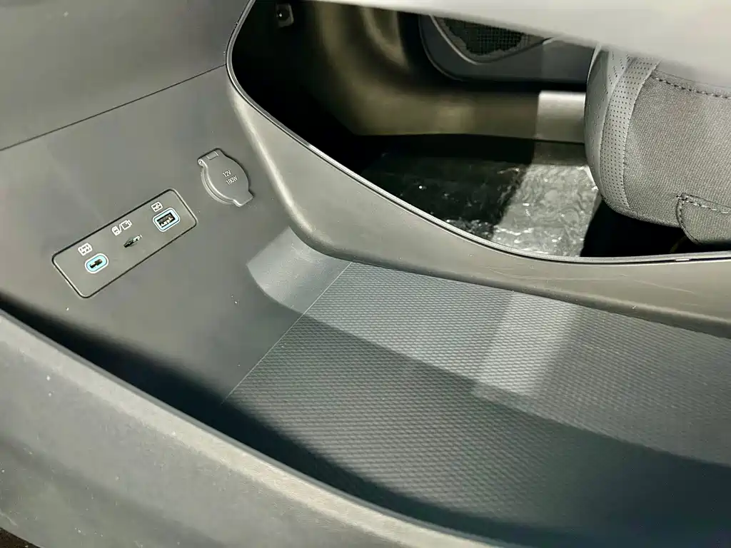 Фото машины 30