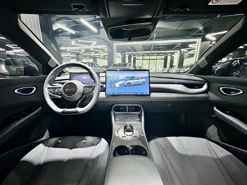 Фото машины 24