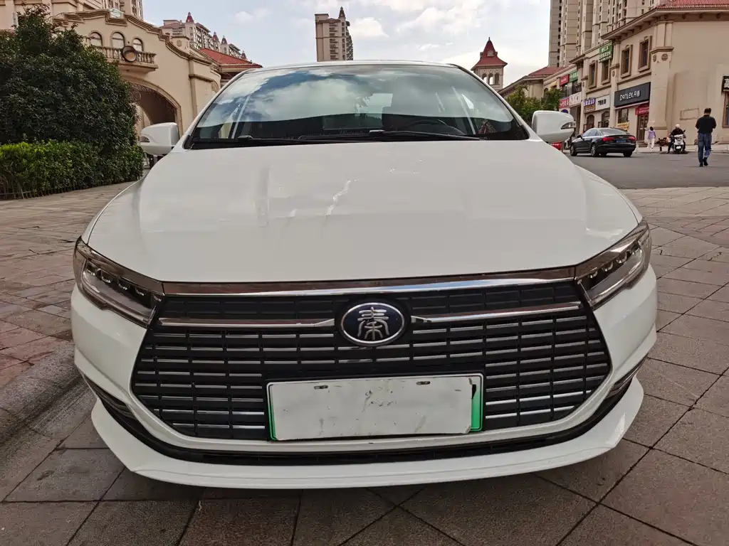 Версия Qinxin Energy 2019 с увеличенным временем автономной работы Премиум-класса