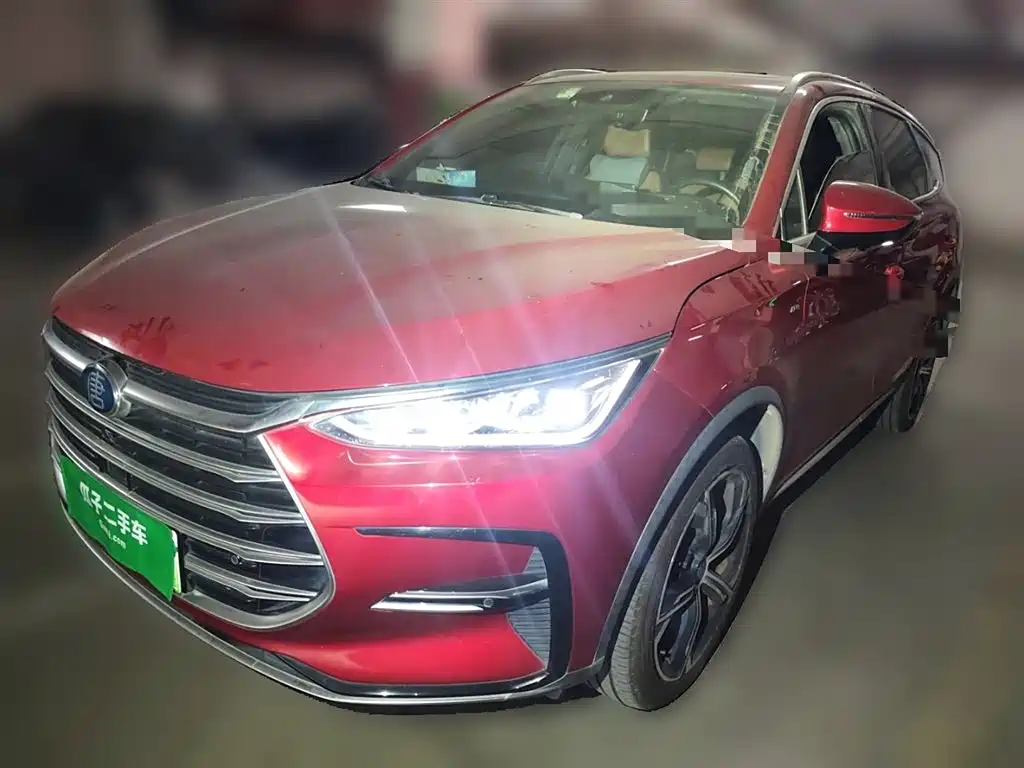 Полноприводная версия Tangxin Energy 2021 DM 2.0T в исполнении премиум-класса