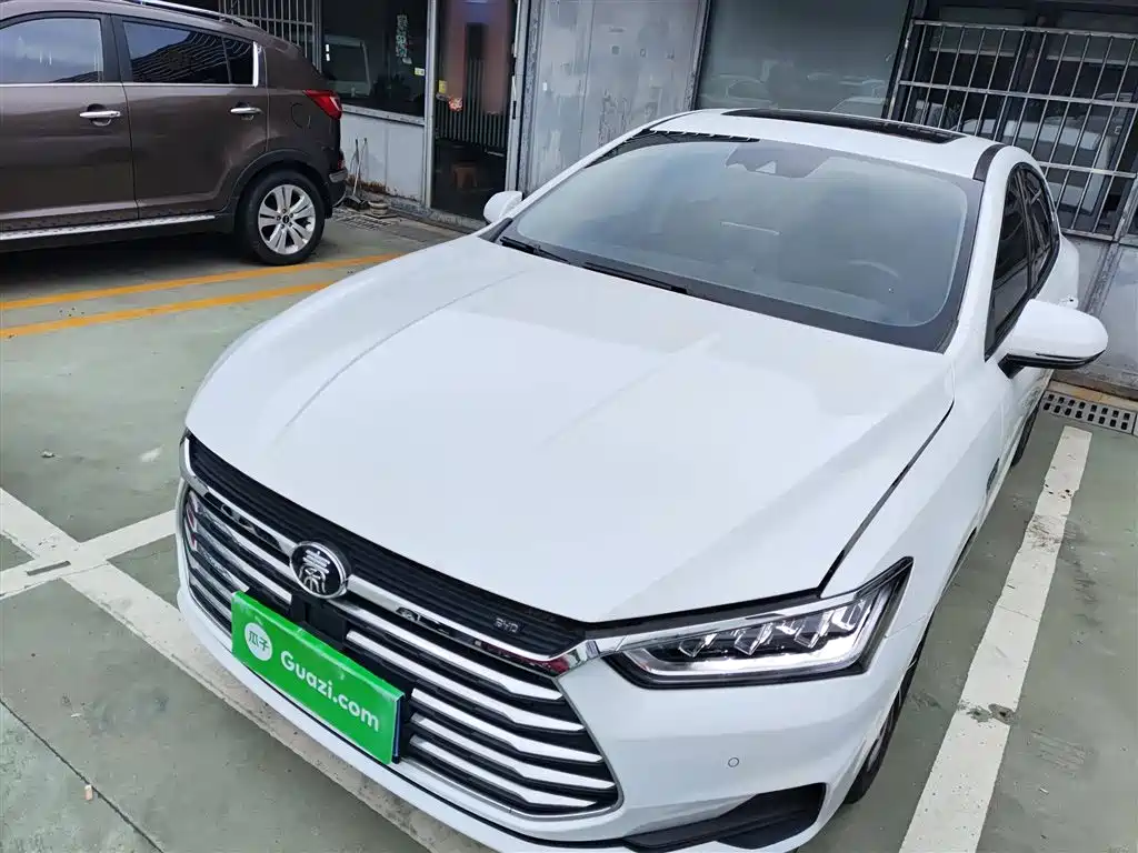 Qin Pro 2019 Super Version 1.5 TI Automatic Zhilian Fengyao National VI