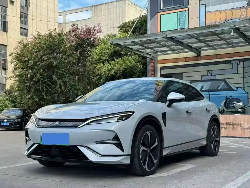 Song L EV 2024 model 662km transcendent Type