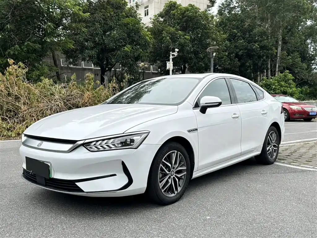 Qin PLUS 2021 EV 500 км класса люкс