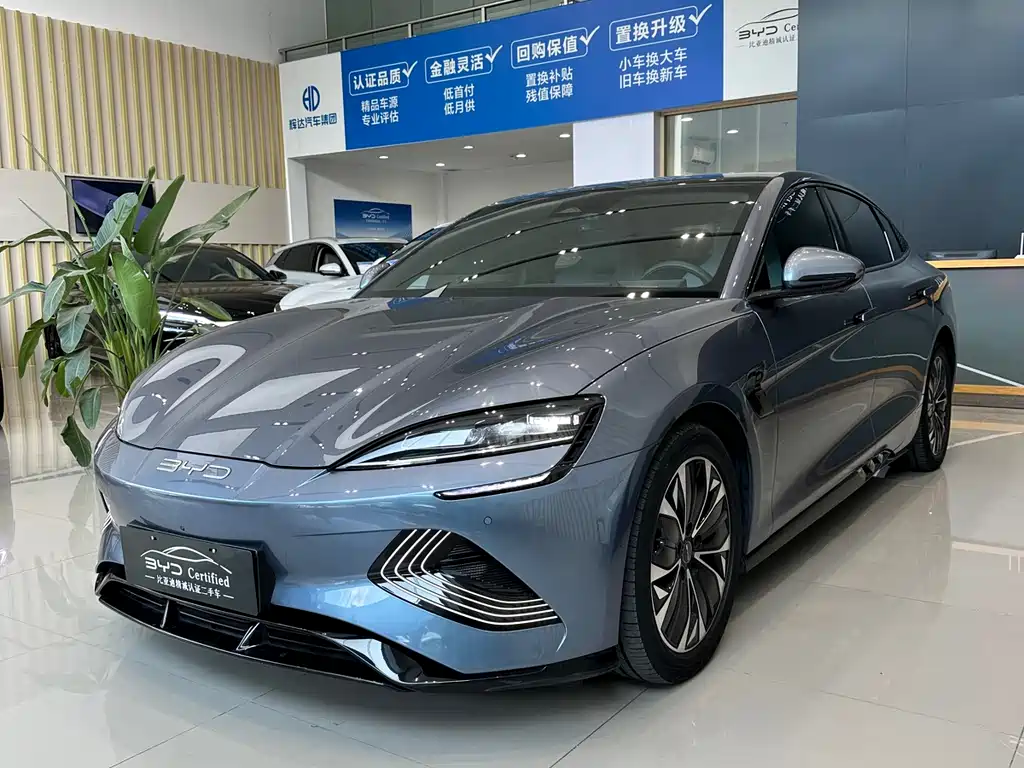 Corsair 2022 550KM Standard Range Rear Drive Premium