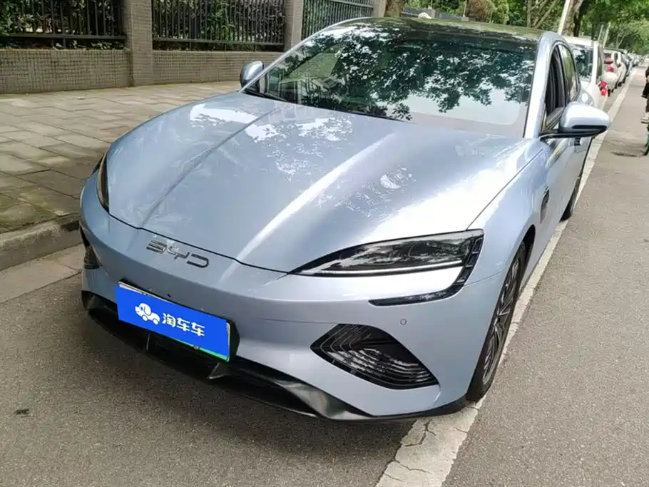 Corsair 2022 550KM Standard Range Rear Drive Elite