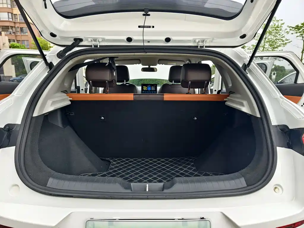 Фото машины 24