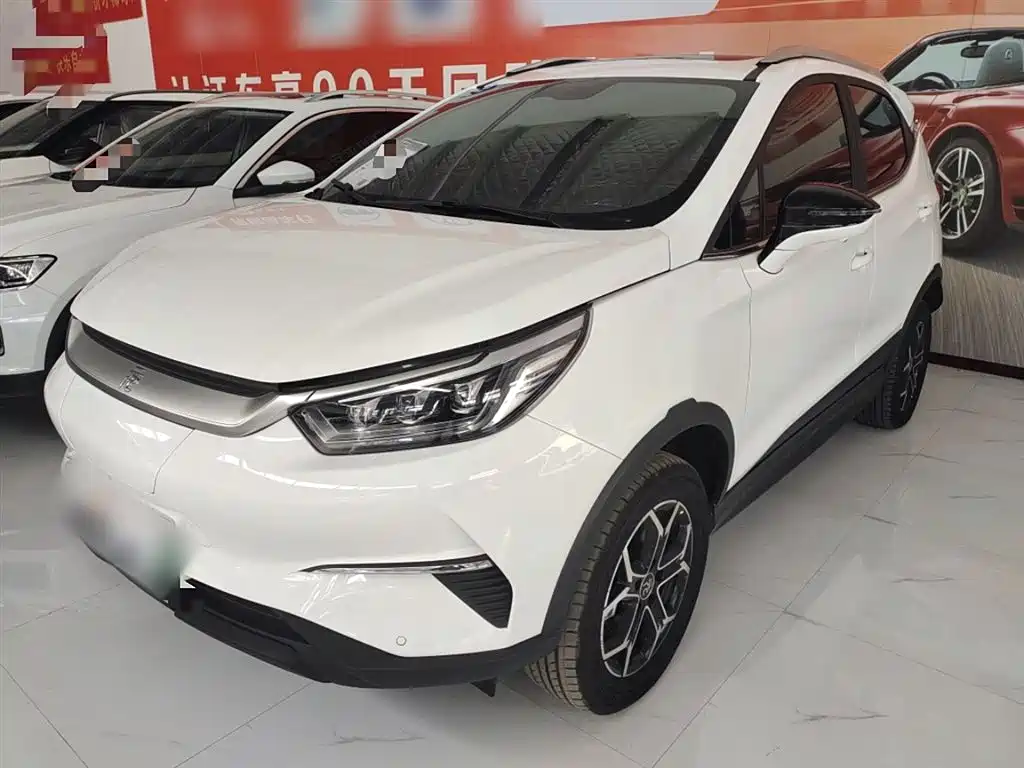 Yuan Pro 2023 модель 401 км Премиум-класса