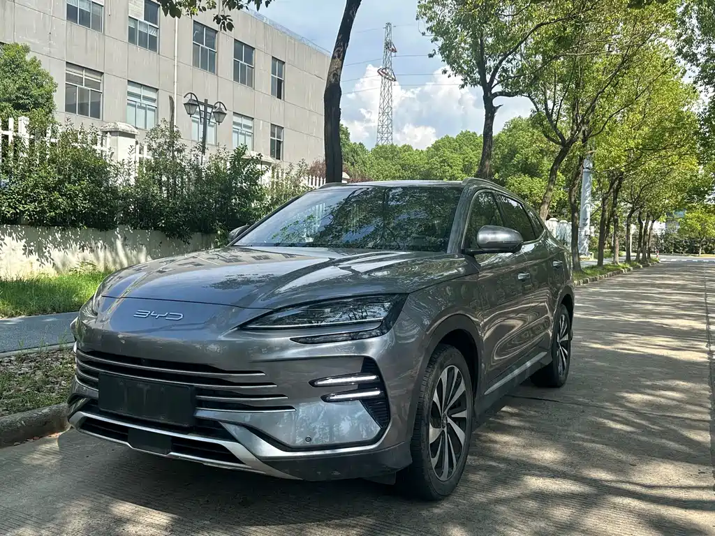 Song PLUS New Energy 2023 Champion Edition DM-i 110 КМ Флагманский автомобиль PLUS