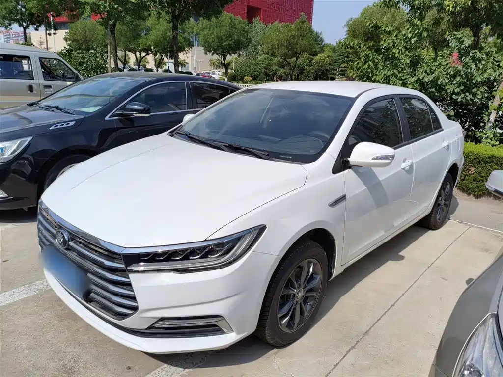 Qin 2019 1.5L Automatic Deluxe